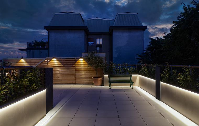 Eine moderne, elegante Terrasse im Zentrum 