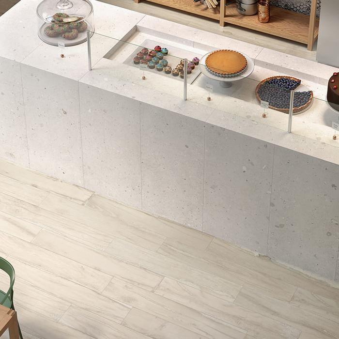 Ein Holzboden in der Küche kann Stil und Funktionalität in Einklang bringen 181