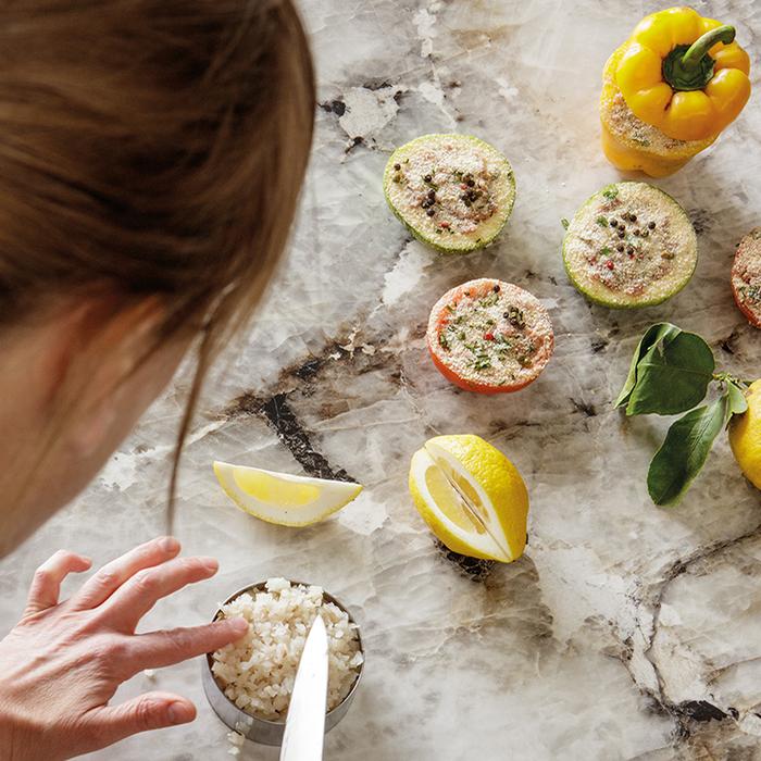 Unsichtbares Induktionsfeld: Der neueste Trend für Küchenarbeitsplatten 355 Unsichtbares Induktionsfeld: Der neueste Trend für Küchenarbeitsplatten 355