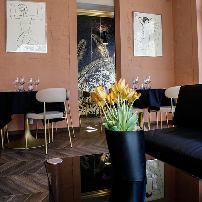 Exklusives Restyling im Zeichen von Innovation & Identität: Interview mit dem Designer 142 Exklusives Restyling im Zeichen von Innovation & Identität: Interview mit dem Designer 142